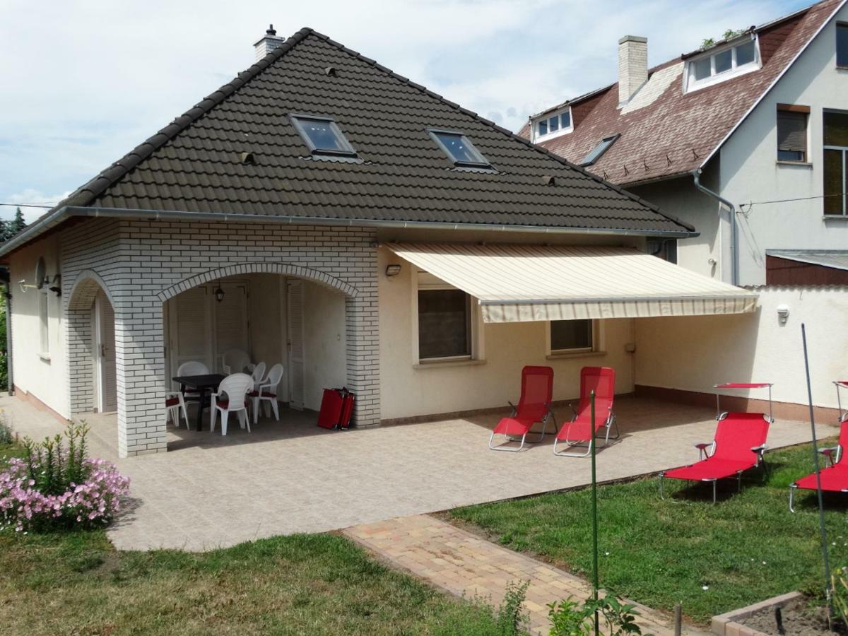 House Magnolia Apartment Velence Exterior photo